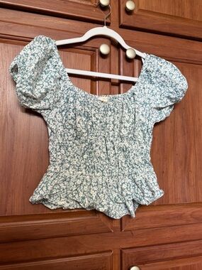Smocked Puff Sleeve Floral Top in Light Teal